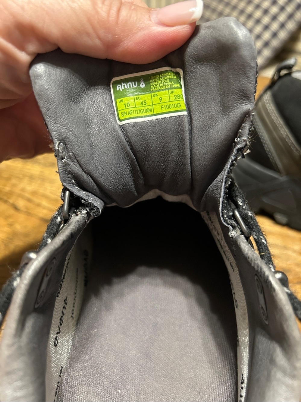 Ahnu Hiking Boots size 10 - Picture 7 of 7
